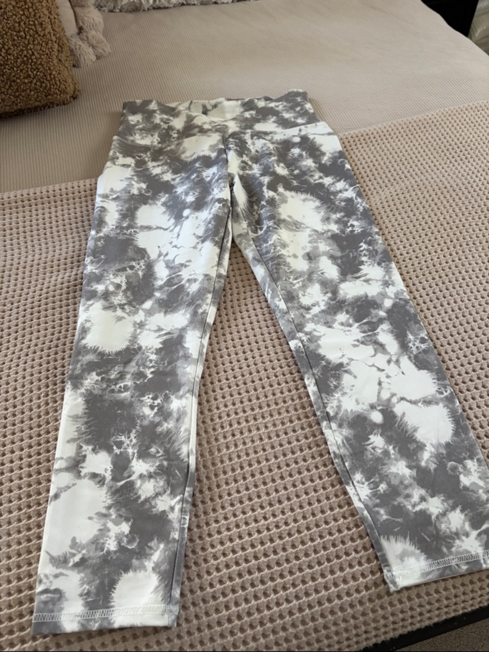 Balance Collection Gray & White Tie-Dye High-Waist Leggings